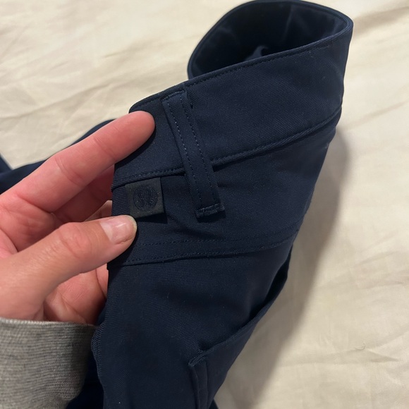Lululemon navy ABC Classic-Fit 5 Pocket Pant size 36! - Picture 6 of 8